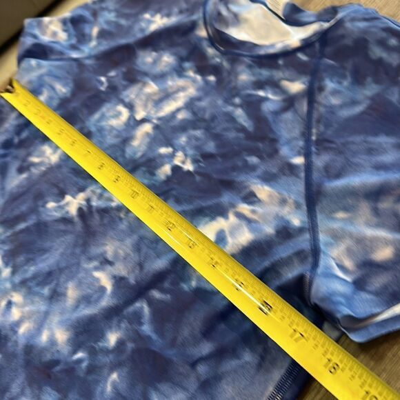 Lululemon Sun Shelter Short Sleeve Rash Guard Speckle Dye Blue Multi size XS NWT - Picture 5 of 8